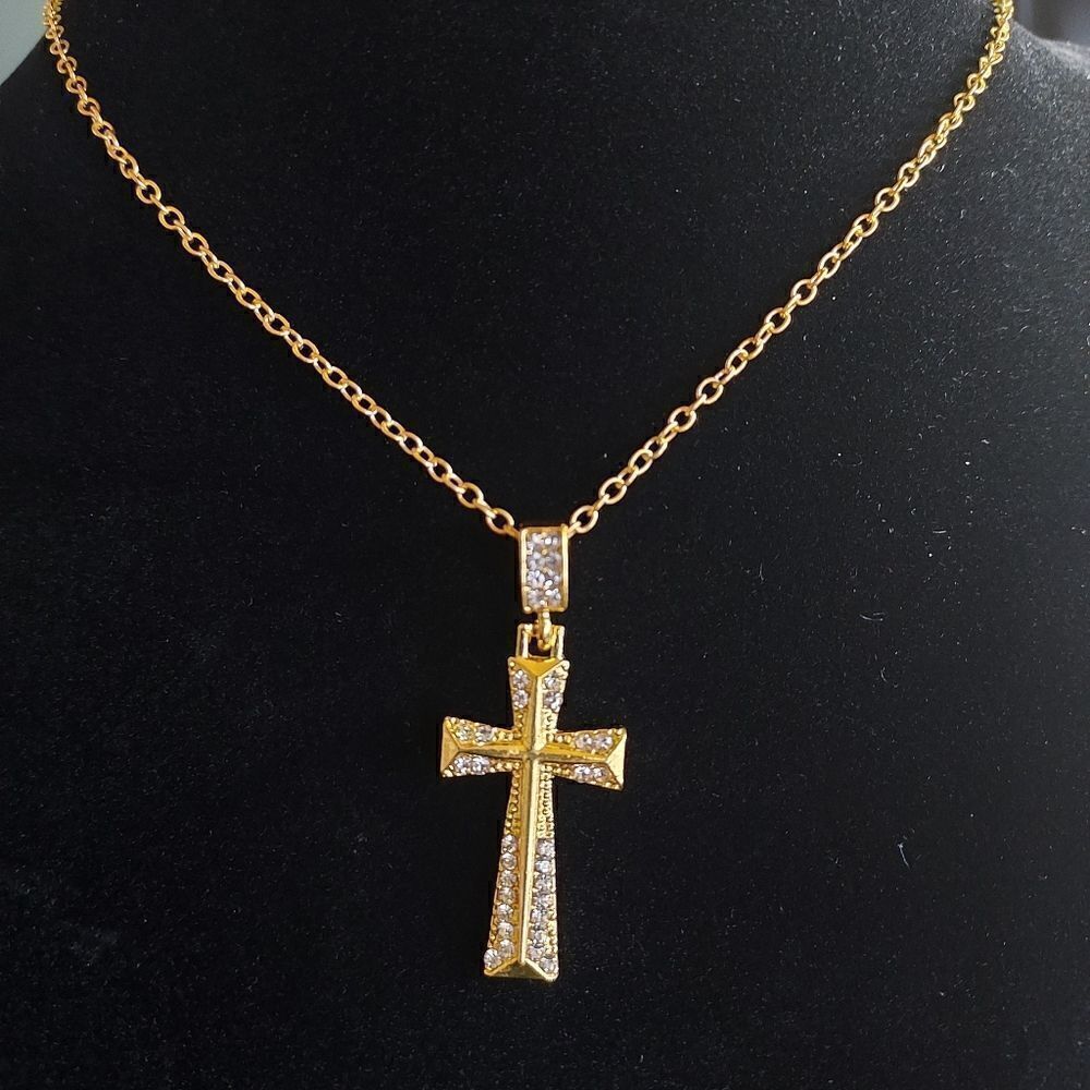 GOLD DIAMOND CROSS UNISEX NECKLACE